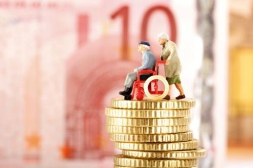 為什么有人希望提早退休？養老金不是越晚退休錢(qián)越多嗎？