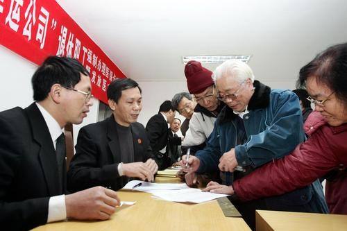 誰(shuí)最反對延遲退休？這3種人給出的答案，道盡心酸